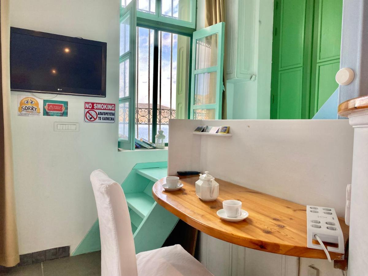 Seafront - Harbour View , Pitini 1 Apartment Сими Екстериор снимка